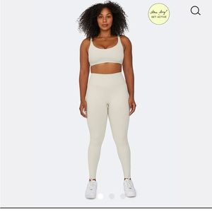 Set Active x Aimee Song Luxform leggings color crema size small